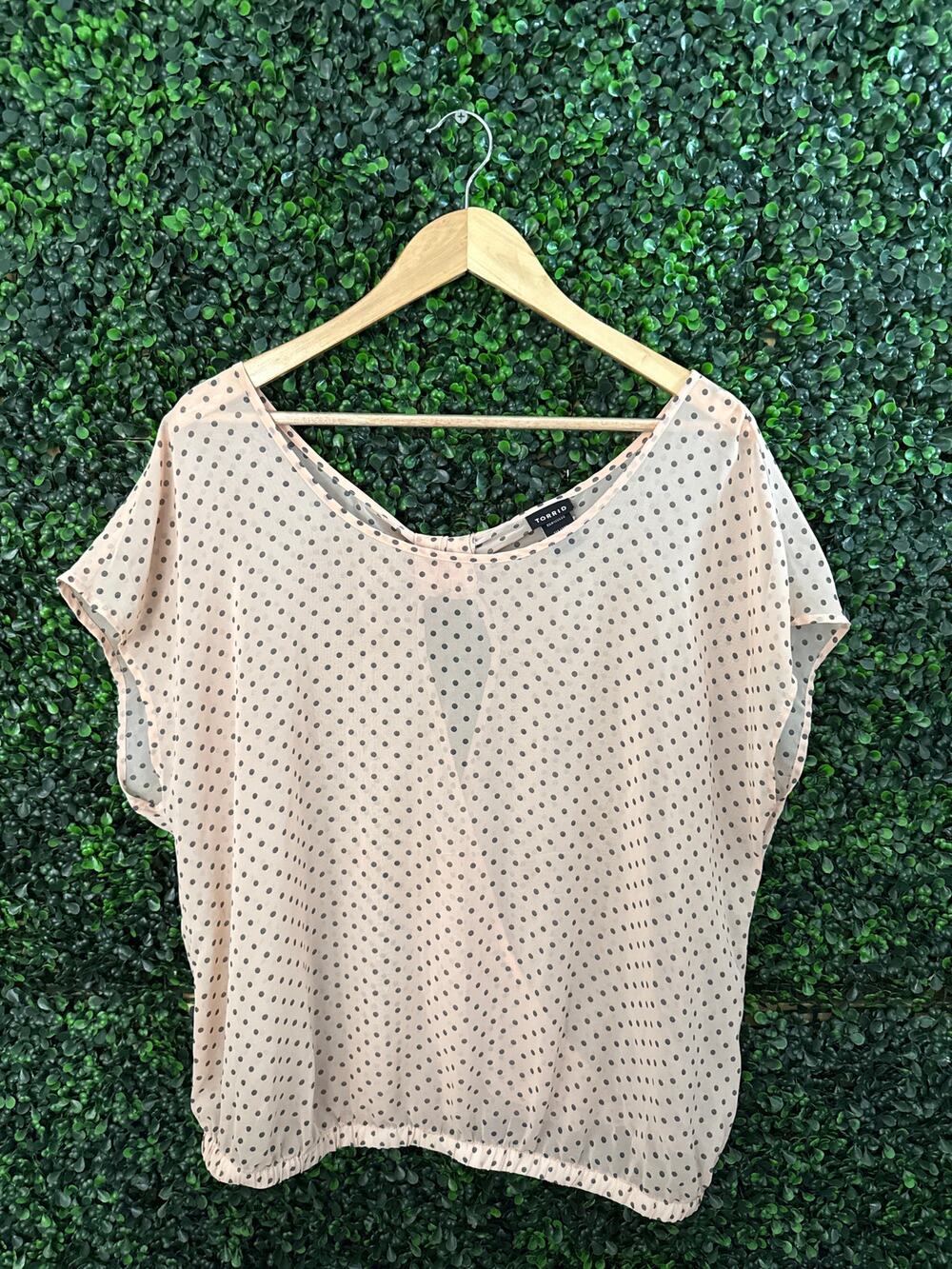 Torrid, Thin Open Back Polka Dot Blouse, Women’s size 1XL